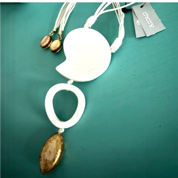 NWT Chicos Adjustable Seashell Necklace - Picture 4 of 10